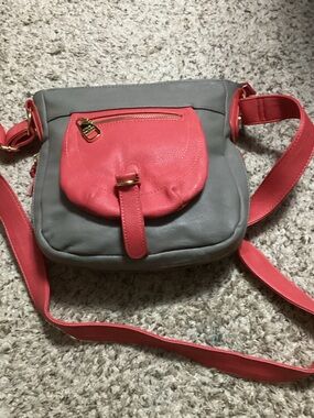 Steve Madden Gray and Coral crossbody  11 x 10.5 Never Used !